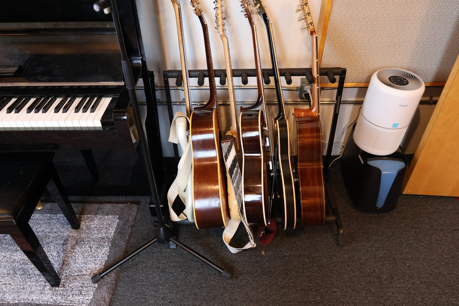 The guitar rack